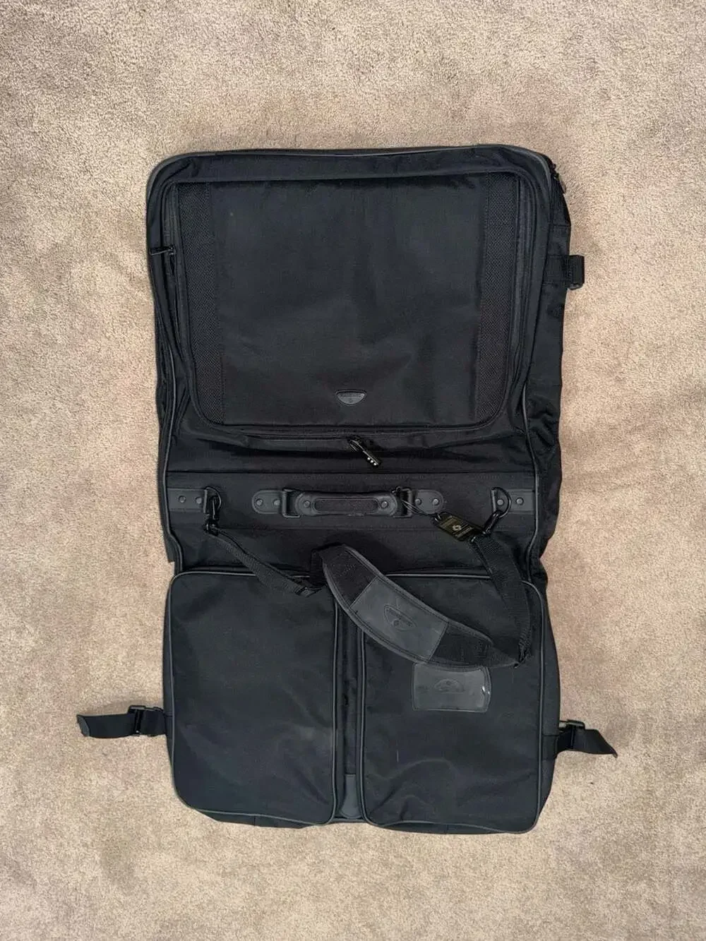 Samsonite Supra 2 Black Garment Bag Hanging Travel Case